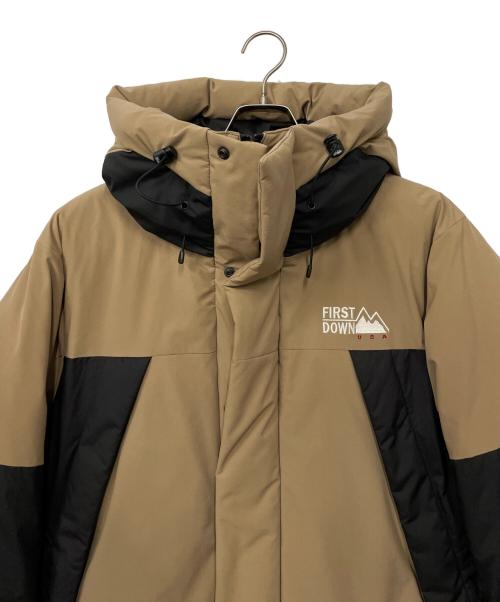 FIRST DOWN（ファーストダウン）FIRST DOWN (ファーストダウン) ダウンジャケット ベージュ×ブラック サイズ:Lの古着・服飾アイテム