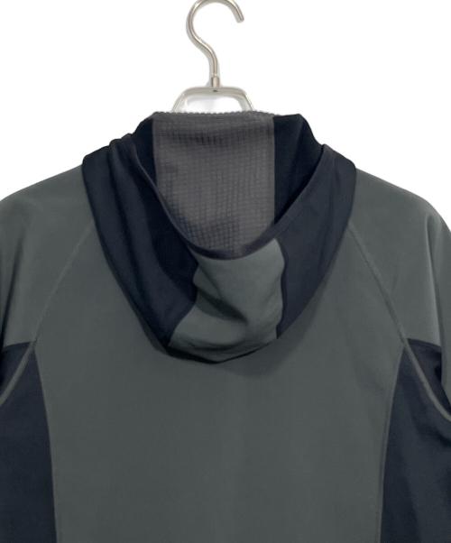 NIKE（ナイキ）NIKE (ナイキ) ジップジャケット グレー×ブラック サイズ:Mの古着・服飾アイテム