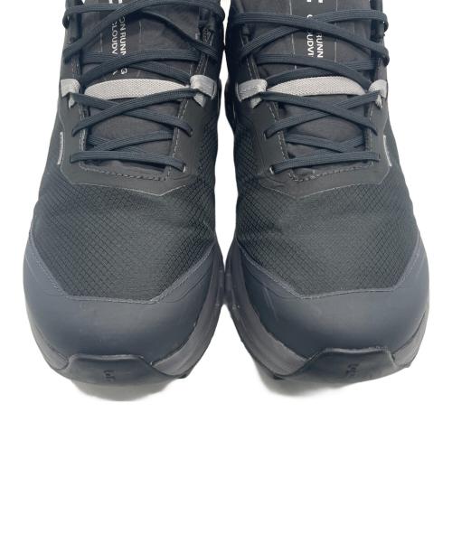 on（オン）on (オン) スニーカー ブラック サイズ:28.5の古着・服飾アイテム