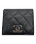 CHANEL（シャネル）の古着「2つ折り財布」｜ブラック