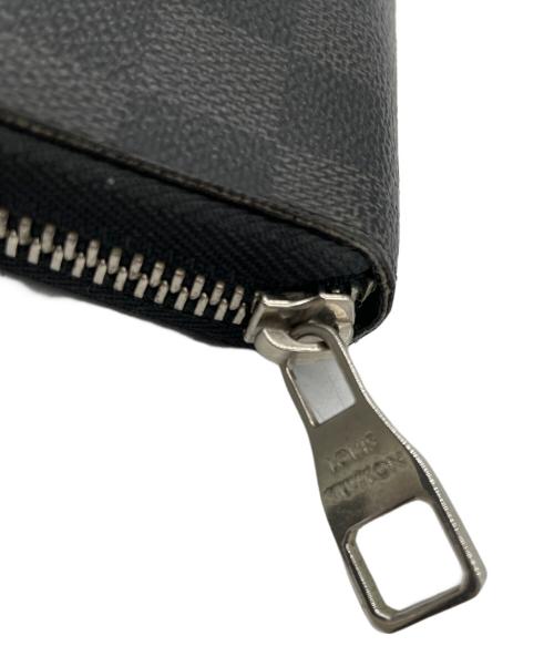 LOUIS VUITTON（ルイ ヴィトン）LOUIS VUITTON (ルイ ヴィトン) ラウンドファスナー財布の古着・服飾アイテム