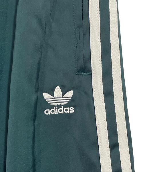 adidas（アディダス）adidas (アディダス) ワイドトラックパンツ グリーン サイズ:Sの古着・服飾アイテム
