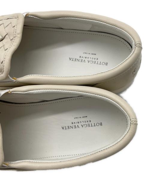 BOTTEGA VENETA（ボッテガベネタ）BOTTEGA VENETA (ボッテガベネタ) スリッポン アイボリー サイズ:38の古着・服飾アイテム