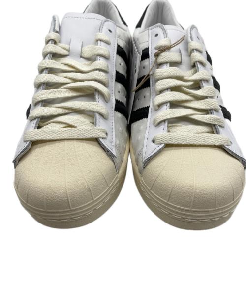 adidas（アディダス）adidas (アディダス) スニーカー ホワイト サイズ:25.5の古着・服飾アイテム