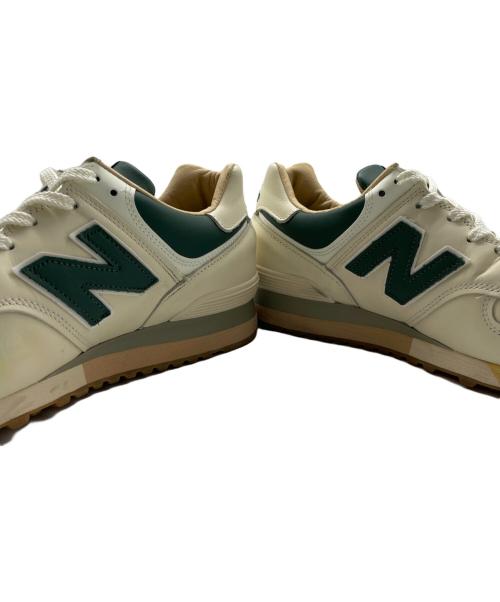 NEW BALANCE（ニューバランス）NEW BALANCE (ニューバランス) the apartment (ジ アパートメント) スニーカー ベージュ×グリーン サイズ:27.5の古着・服飾アイテム