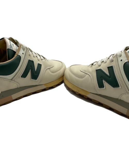 NEW BALANCE（ニューバランス）NEW BALANCE (ニューバランス) the apartment (ジ アパートメント) スニーカー ベージュ×グリーン サイズ:27.5の古着・服飾アイテム