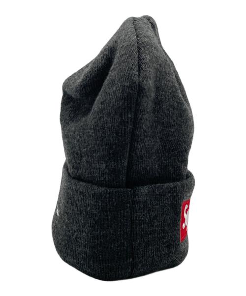 SUPREME（シュプリーム）SUPREME (シュプリーム) New Era (ニューエラ) ニット帽 グレーの古着・服飾アイテム