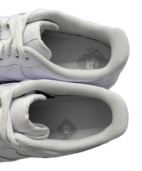 NIKE（ナイキ）NIKE (ナイキ) ローカットスニーカー ホワイト サイズ:26.5の古着・服飾アイテム