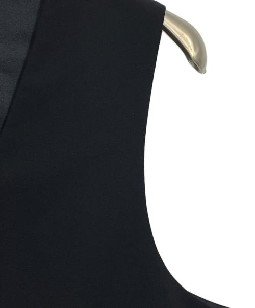 GIORGIO ARMANI（ジョルジオアルマーニ）GIORGIO ARMANI (ジョルジオアルマーニ) ベスト ブラック サイズ:46の古着・服飾アイテム