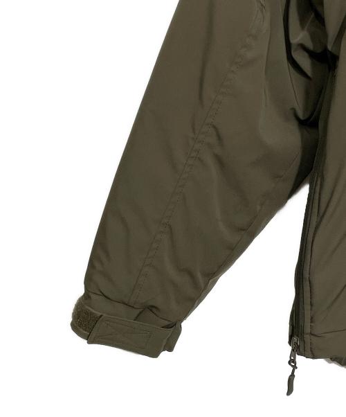 Abu Garcia（アブガルシア）Abu Garcia (アブガルシア) is-ness (イズネス) CLOUD PADDING JACKET カーキ サイズ:Lの古着・服飾アイテム