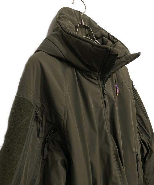 Abu Garcia（アブガルシア）Abu Garcia (アブガルシア) is-ness (イズネス) CLOUD PADDING JACKET カーキ サイズ:Lの古着・服飾アイテム