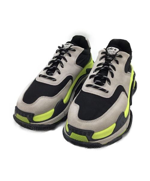 BALENCIAGA（バレンシアガ）BALENCIAGA (バレンシアガ) TRIPLE S 2.0 トリプルS　スニーカー グレー×グリーン×ブラック サイズ:UK7 Triple S 533888の古着・服飾アイテム