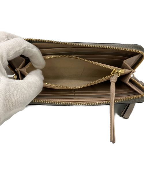 Chloe（クロエ）Chloe (クロエ) ロングジップウォレット グレーの古着・服飾アイテム