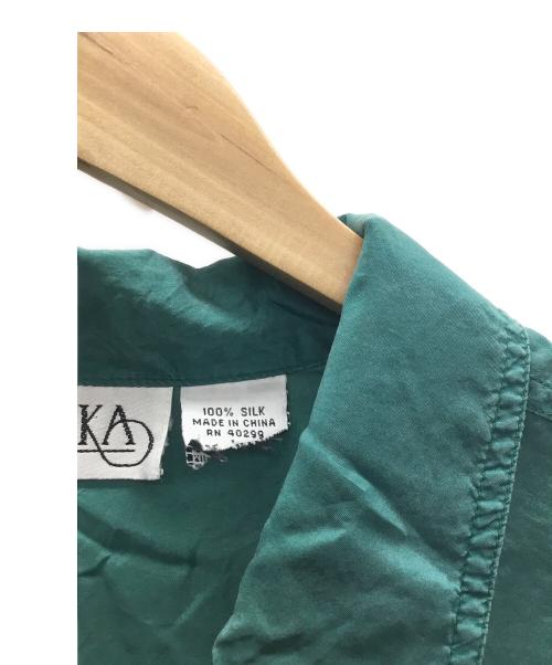 ERIKA CAVALLINI（エリカ カヴァリーニ）ERIKA CAVALLINI (エリカ カヴァリーニ) シルクシャツ グリーン サイズ:不明の古着・服飾アイテム