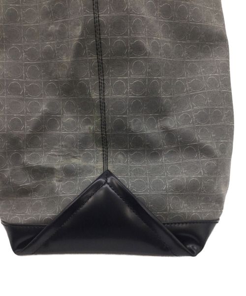 Salvatore Ferragamo（サルヴァトーレ フェラガモ）Salvatore Ferragamo (サルヴァトーレ フェラガモ) トートバッグ グレーの古着・服飾アイテム