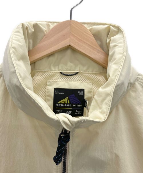 NEW BALANCE（ニューバランス）NEW BALANCE (ニューバランス) ブルゾン ベージュ サイズ:Mの古着・服飾アイテム