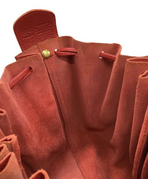 IL BISONTE（イル ビゾンテ）IL BISONTE (イル ビゾンテ) 巾着ショルダーバッグ レッドの古着・服飾アイテム