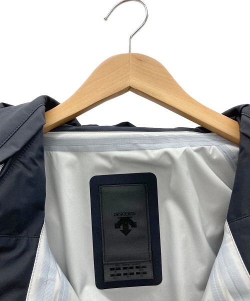 DESCENTE（デサント）DESCENTE (デサント) HARD SHELL JACKET CREAS ブラック サイズ:Mの古着・服飾アイテム