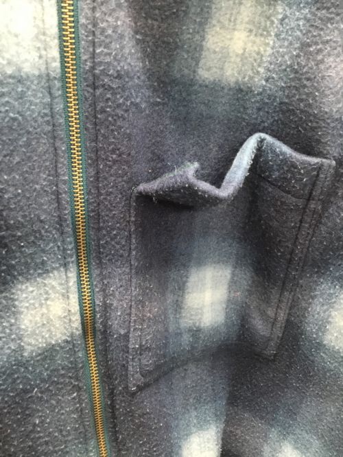 DESCENTE（デサント）DESCENTE (デサント) スノーボードウェア(ジャケット) ネイビー×グリーンの古着・服飾アイテム