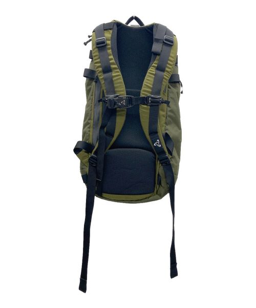 MYSTERY RANCH（ミステリーランチ）MYSTERY RANCH (ミステリーランチ) Carryology (キャリーオロジー) バックパック カーキの古着・服飾アイテム