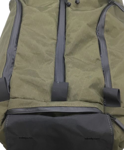 MYSTERY RANCH（ミステリーランチ）MYSTERY RANCH (ミステリーランチ) Carryology (キャリーオロジー) バックパック カーキの古着・服飾アイテム