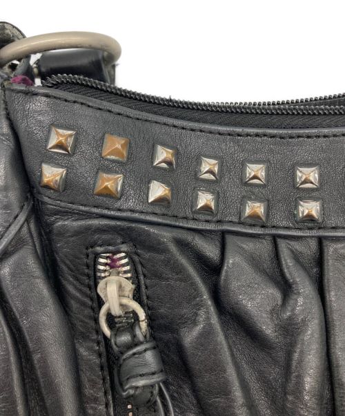 HARLEY-DAVIDSON（ハーレーダビッドソン）HARLEY-DAVIDSON (ハーレーダビッドソン) スタッズショルダーバッグ ブラックの古着・服飾アイテム