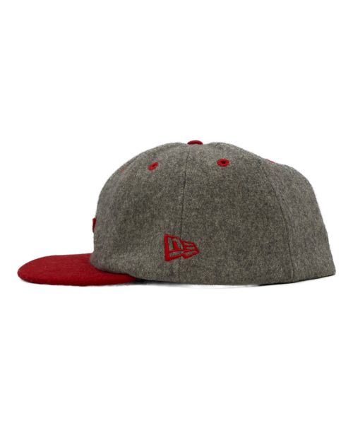 New Era（ニューエラ）New Era (ニューエラ) ウールキャップ グレー×レッドの古着・服飾アイテム