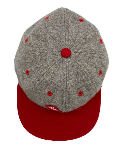 New Era（ニューエラ）New Era (ニューエラ) ウールキャップ グレー×レッドの古着・服飾アイテム