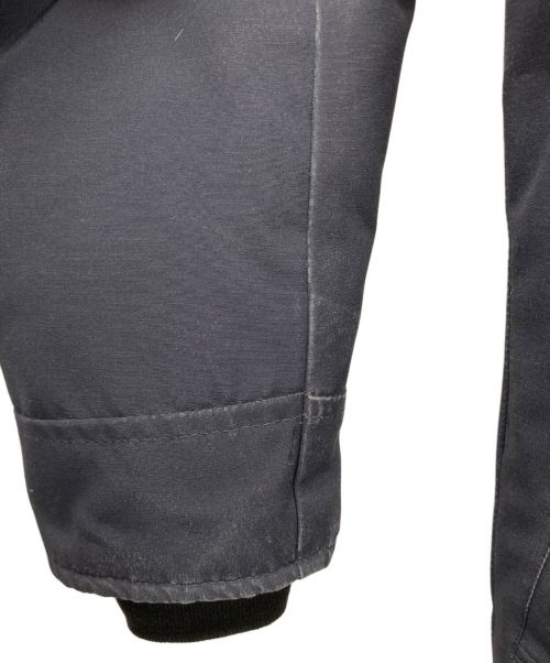 CANADA GOOSE（カナダグース）CANADA GOOSE (カナダグース) ダウンジャケット ネイビー サイズ:Lの古着・服飾アイテム