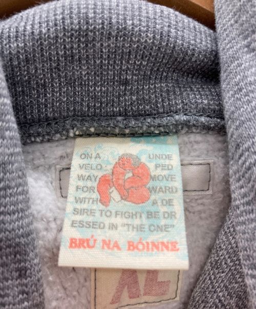 BRU NA BOINNE（ブルーナボイン）BRU NA BOINNE (ブルーナボイン) パーカー グレー サイズ:XLの古着・服飾アイテム