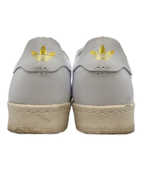 adidas（アディダス）adidas (アディダス) ローカットスニーカー ホワイト サイズ:27の古着・服飾アイテム