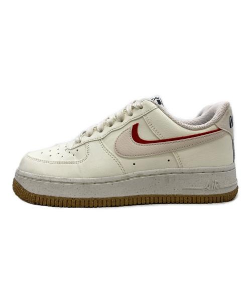 NIKE（ナイキ）NIKE (ナイキ) ローカットスニーカー ホワイト サイズ:22.5の古着・服飾アイテム