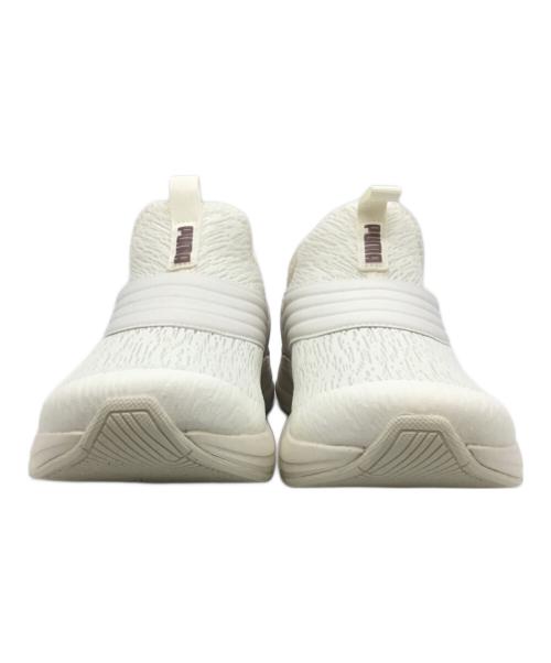 PUMA（プーマ）PUMA (プーマ) ウィメンズ ソフトライド ソフィア 2 スリッポン ランニングシューズ ホワイト×ピンク サイズ:24の古着・服飾アイテム