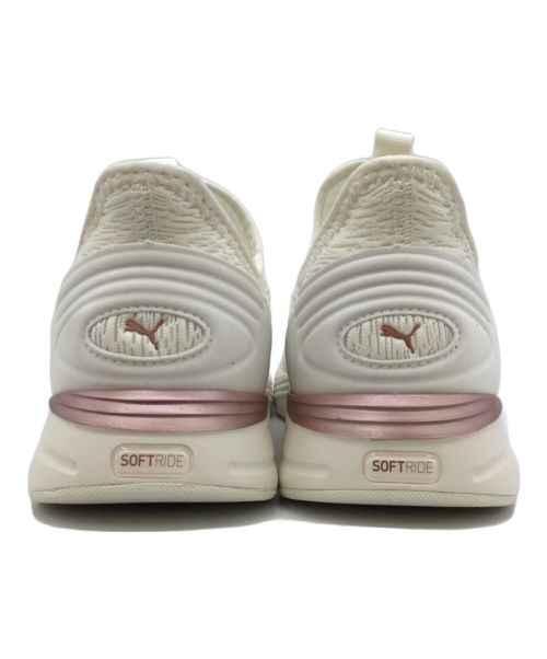PUMA（プーマ）PUMA (プーマ) ウィメンズ ソフトライド ソフィア 2 スリッポン ランニングシューズ ホワイト×ピンク サイズ:24の古着・服飾アイテム