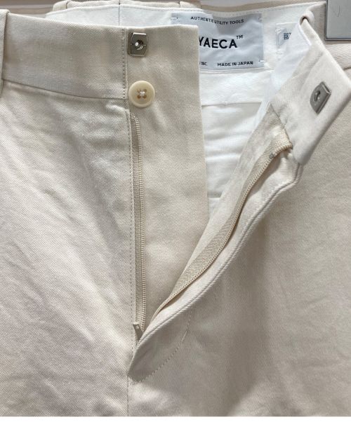YAECA（ヤエカ）YAECA (ヤエカ) チノパン ベージュ サイズ:32の古着・服飾アイテム