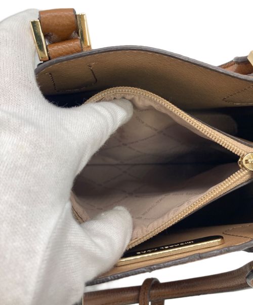 MICHAEL KORS（マイケルコース）MICHAEL KORS (マイケルコース) バッグ ブラウンの古着・服飾アイテム