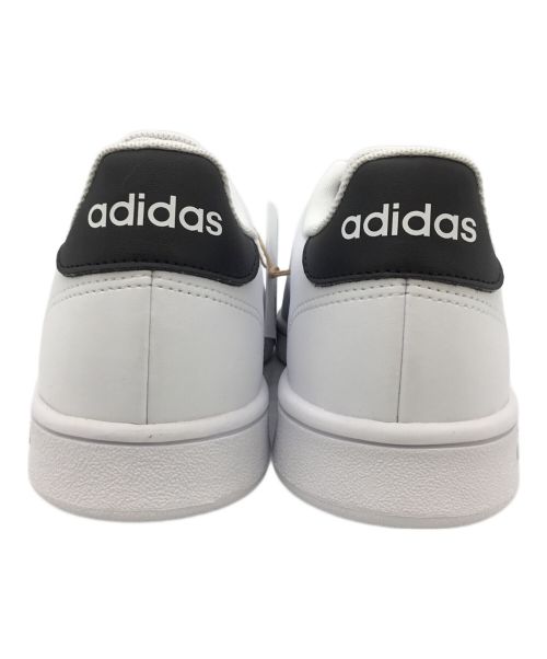 adidas（アディダス）adidas (アディダス) ADVANCOURT BASE M （アドバンコート ベース） ホワイト×ブラック サイズ:25.5 未使用品の古着・服飾アイテム