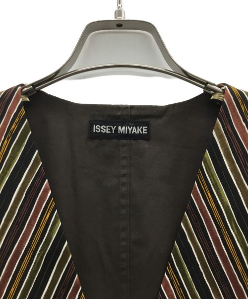 ISSEY MIYAKE（イッセイミヤケ）ISSEY MIYAKE (イッセイミヤケ) ベスト＆ショートパンツ マルチカラー サイズ:Mの古着・服飾アイテム
