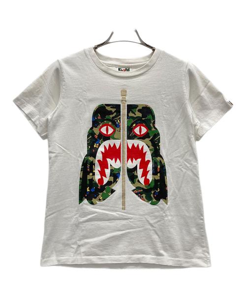 A BATHING APE（アベイシングエイプ）A BATHING APE (アベイシングエイプ) CITY CAMO SHARK TEE ホワイト サイズ:XSの古着・服飾アイテム