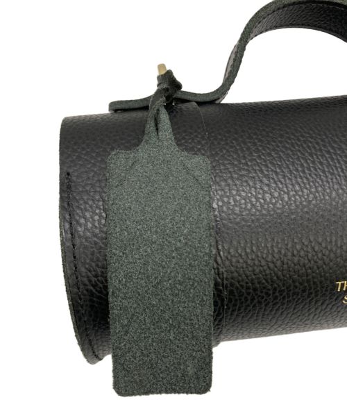 THA CAMBRIDGE SATCHEL.COM（ザ ケンブリッジ サッチェル）THA CAMBRIDGE SATCHEL.COM (ザ ケンブリッジ サッチェル) THE BOWL BAG ブラックの古着・服飾アイテム