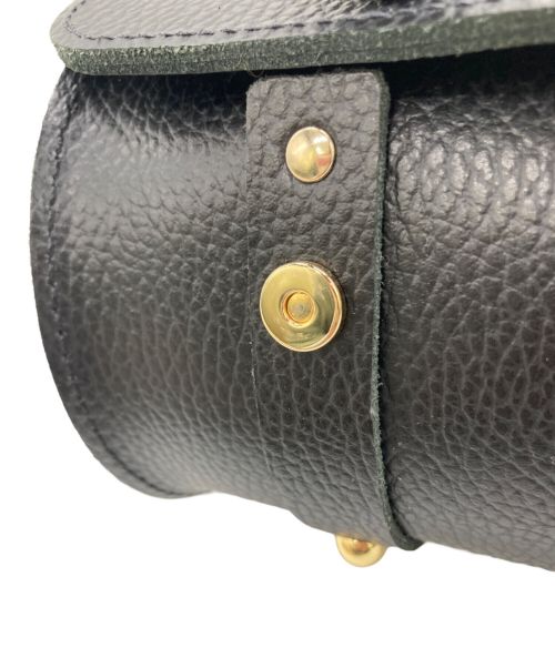 THA CAMBRIDGE SATCHEL.COM（ザ ケンブリッジ サッチェル）THA CAMBRIDGE SATCHEL.COM (ザ ケンブリッジ サッチェル) THE BOWL BAG ブラックの古着・服飾アイテム