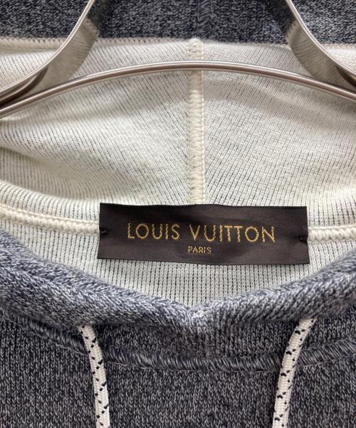 LOUIS VUITTON（ルイ ヴィトン）LOUIS VUITTON (ルイ ヴィトン) LVカップワッペンパーカー グレー サイズ:Mの古着・服飾アイテム