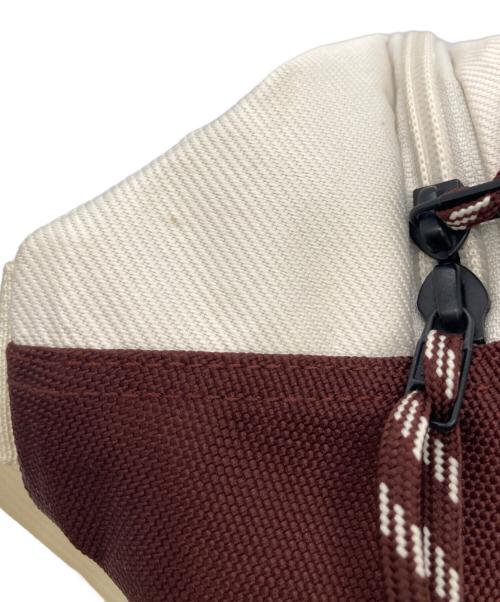 THE NORTH FACE（ザ ノース フェイス）THE NORTH FACE (ザ ノース フェイス) ボディーバッグ アイボリー×ブラウンの古着・服飾アイテム