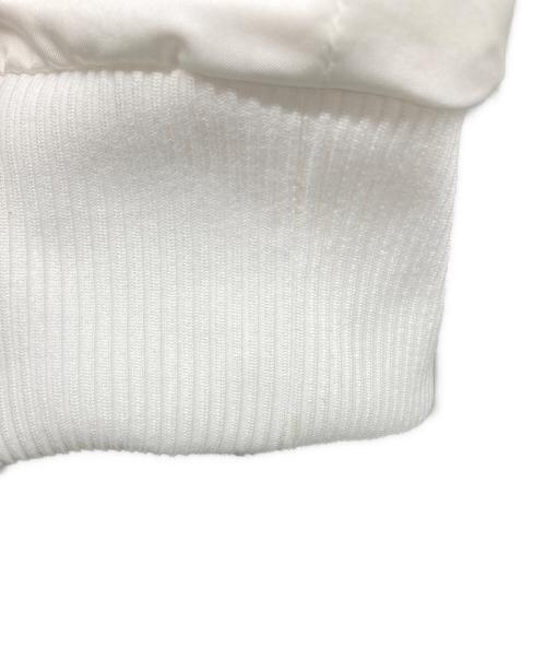 kiryuyrik（キリュウキリュウ）kiryuyrik (キリュウキリュウ) スカジャン ホワイト サイズ:Sの古着・服飾アイテム