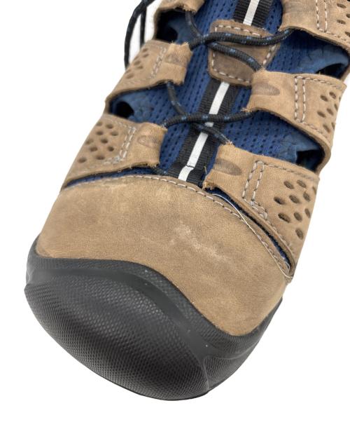 KEEN（キーン）KEEN (キーン) ハイキングシューズ ベージュ×ネイビー サイズ:26.5の古着・服飾アイテム