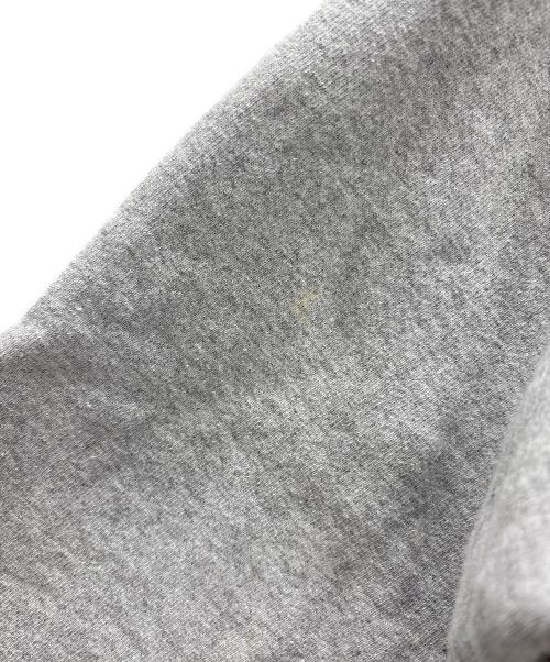 Champion REVERSE WEAVE（チャンピオン リバース ウィーブ）Champion REVERSE WEAVE (チャンピオン リバース ウィーブ) パーカー グレー×レッド サイズ:Mの古着・服飾アイテム