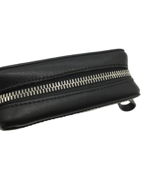 VALENTINO GARAVANI（ヴァレンティノ・ガラヴァーニ）VALENTINO GARAVANI (ヴァレンティノ・ガラヴァーニ) クロスボディバッグ ブラックの古着・服飾アイテム