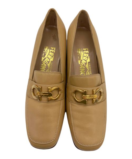 Salvatore Ferragamo（サルヴァトーレ フェラガモ）Salvatore Ferragamo (サルヴァトーレ フェラガモ) ローファーパンプス カーキ サイズ:7Dの古着・服飾アイテム