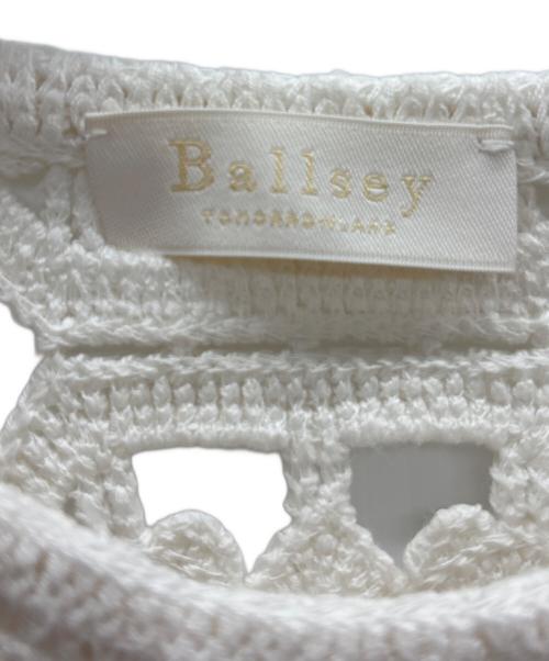 BALLSEY（ボールジィ）BALLSEY (ボールジィ) スクエアモチーフエンブロイダリー クルーネックプルオーバー ホワイト サイズ:36の古着・服飾アイテム