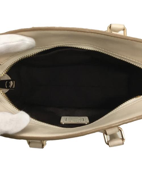 COACH（コーチ）COACH (コーチ) 2WAYショルダーバッグ アイボリーの古着・服飾アイテム